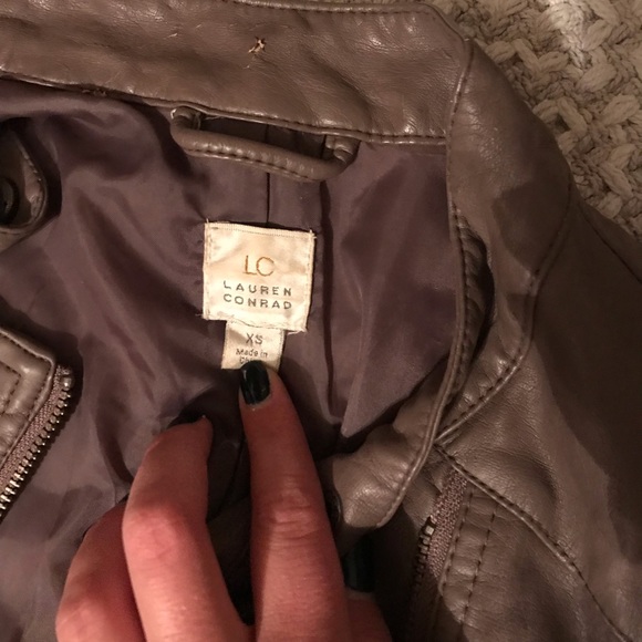 Jacket (bomber jacket...i think??) - Picture 3 of 4